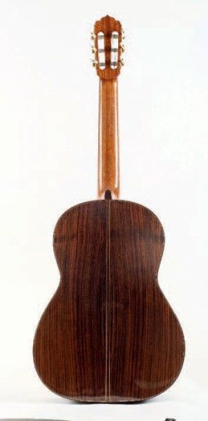 null Guitare classique de Daniele CHIESA,
Bergamo au millésime de 2000
Diapason 650mm,...