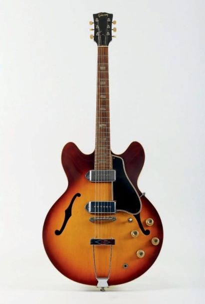 null Guitare électrique Hollowbody de marque GIBSON modèle ES 330
TD n° de série...