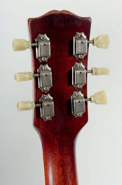 null Exceptionnelle et rare guitare électrique
Solidbody de marque GIBSON Modèle...