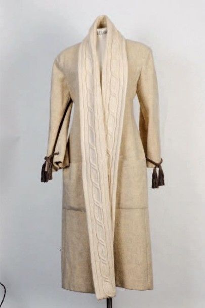CERRUTI Manteau long en laine beige et tricot beige bolduc d'atelier
Taille 38