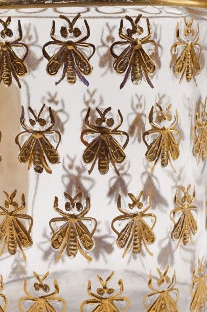 Guerlain "EAU DE COLOGNE DOUBLE"
Flacon modèle abeilles dorées versions 4 rangées...