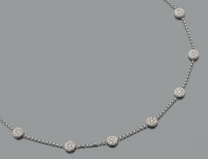 null COLLIER en or gris 14 carats (585 millièmes) composé d'une chaînette retenant...