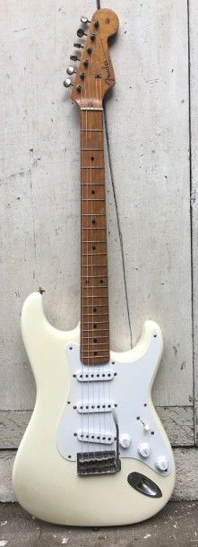 null Guitare Electrique Solidbody de marque Fender, modèle Stratocaster de la fin...