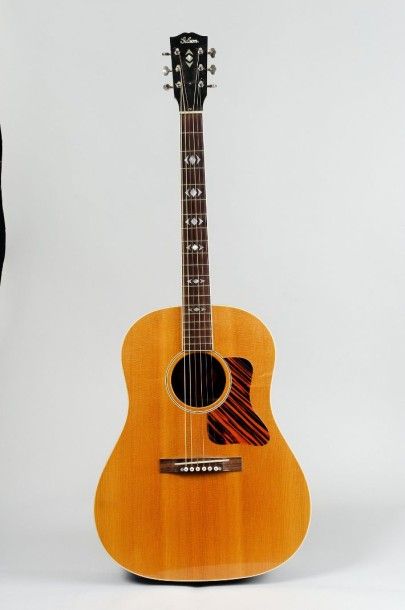 null Guitare Folk de marque Gibson modèle Advance Jumbo, n° de série 02214023 de...