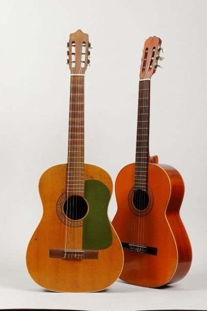 Lot de deux guitares classiques d'étude:...