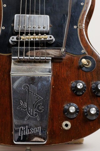 null Guitare électrique Solidbody de marque Gibson modèle SG Standard N° 950178 de...