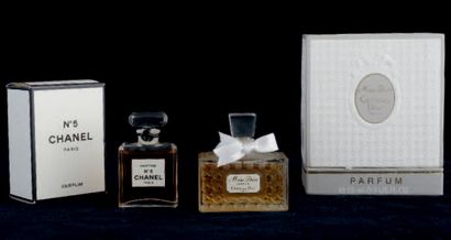CHANEL et CHRISTIAN DIOR Deux parfums Christian Dior "Miss Dior" contenance 15mL...