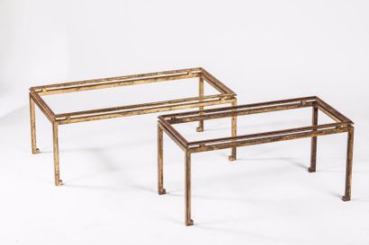 Maison RAMSAY (XX) Vers 1960 
Table basse en bronze patiné or
42x90x42cm