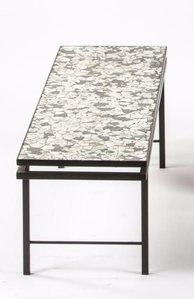 null Table basse à structure en métal, plateau en mosaïque de carreaux «cassés»
...