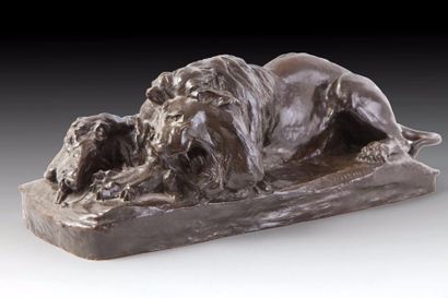 Oscar WALDMANN (1856-1937) Le lion couché
Sculpture, épreuve en bronze à patine brune...