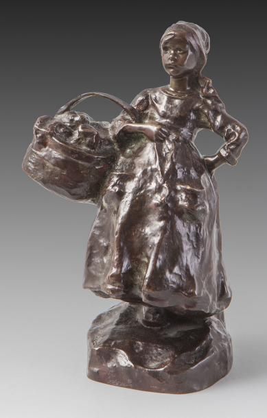 Carl MILLES (1875-1955) Jeune paysanne portant son panier
Sculpture, épreuve en bronze...