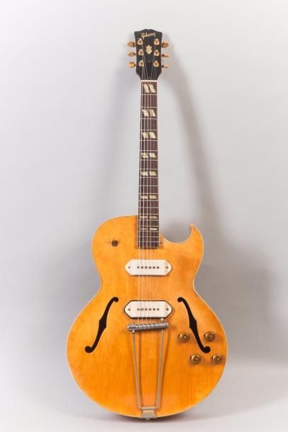 null Guitare archtop de marque Gibson modèle Es-295, N° de série A 21070 (étiquette...