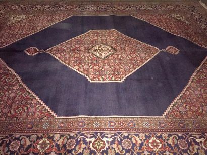 null Important TEBRIZ (iran) vers 1975/80, 375x295cm

Velours en laine, chaine, trame...