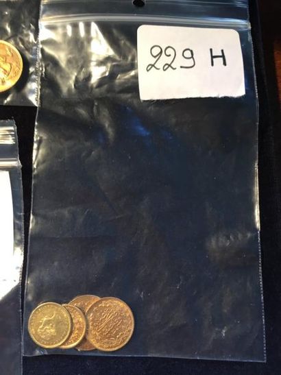 null LOT de 5 petites pièces d'or (usures):
- PIECE de 10 Fr, «Napoléon III - Tête...