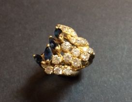 null BAGUE en or jaune (750 millièmes) ajouré serti de diamants taille brillant,...