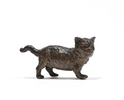 null VIENNE

Statuette en bronze représentant un chat, signée vraisemblablement Geschützt...