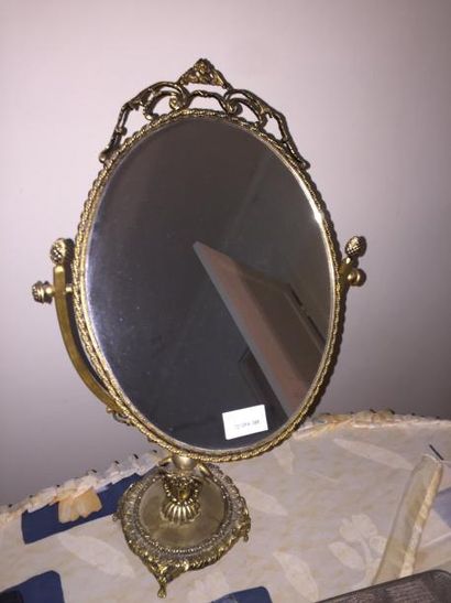 null miroir de toilette en métal doré