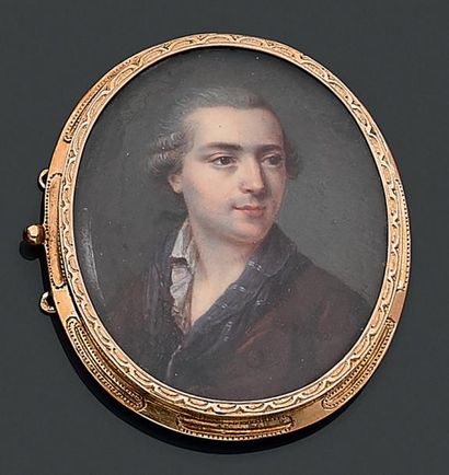 JEAN BAPTISTE WEYLER (1747-1791) ATTRIBUÉ À 
Portrait d'homme à la chemise entr'ouverte
Miniature...