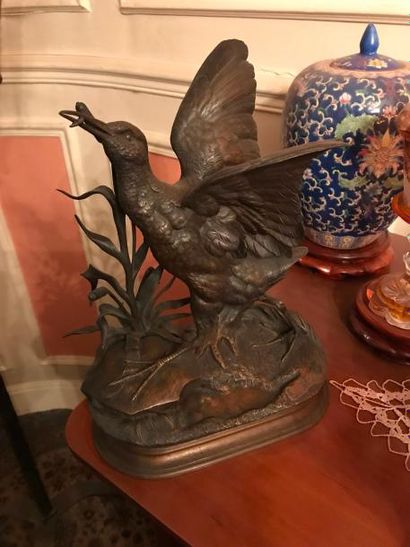 null Sculpture en bronze réprésentant un oiseau