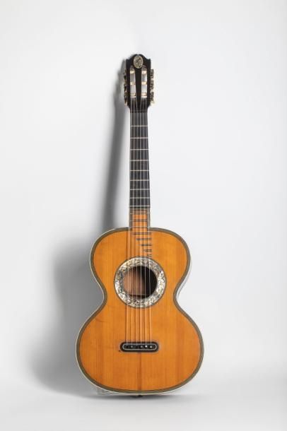 null Guitare romantique faite à Mirecourt, en modèle d'après Legnani par LÉTÉ HENRY...