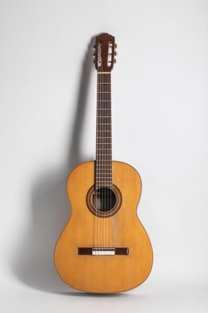 null Rare et belle guitare de Marcelo BARBERO Constructor, Madrid, Ano 1932
Diapason...