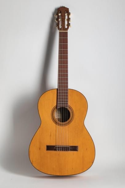 null Guitare flamenca de Eduardo FERRER (1905/1988), Granada, c.1955
Diapason: 652mm...
