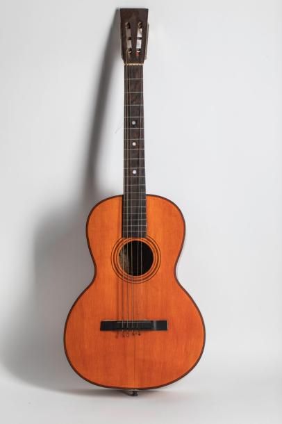 null Guitare "parlor" avec une étiquette Eugène HOWARD Maker, n° 121 69 fabriquée...