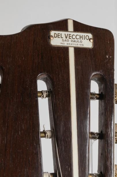 null Rare guitare a cordes nylon et manche theorbé de trois basses, de DEL VECCHIO...