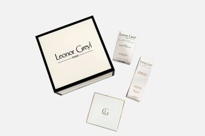 null Coffret luxe Leonor Greyl

Contenant une huile Secret de Beauté, un shampooing...