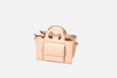 null Sac à main en cuir Max Mara

Modèle Grace (prix en boutique : 975 €).