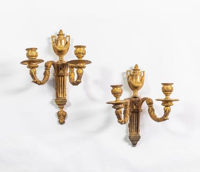 null Paire d’appliques en bronze doré de style Louis XVI





H25cm