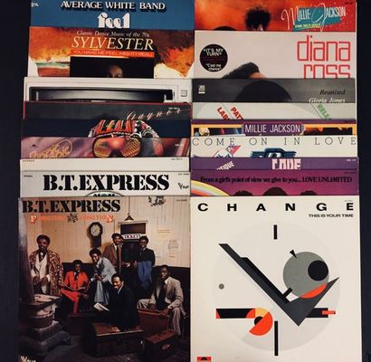 SOUL/ R'N'B/ FUNK Lot de 18 disques 33T de funk des années 80 (1).
VG à EX VG à EX
Set...