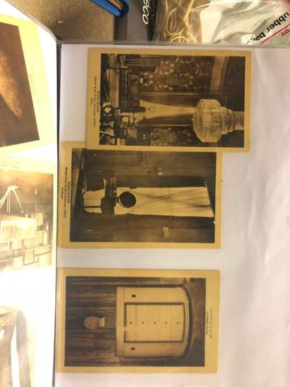 null Ensemble de 56 Cartes postales ou document d'époque figurant les meubles ru...