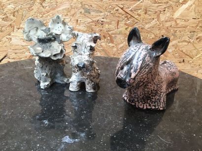 null Amusant lot de 3 statuettes de chiens en céramique