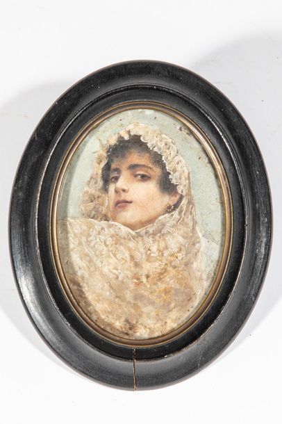 null Ecole espagnole du XIXème siècle 

" portrait d'une élégante à la mantille "

Peinture...