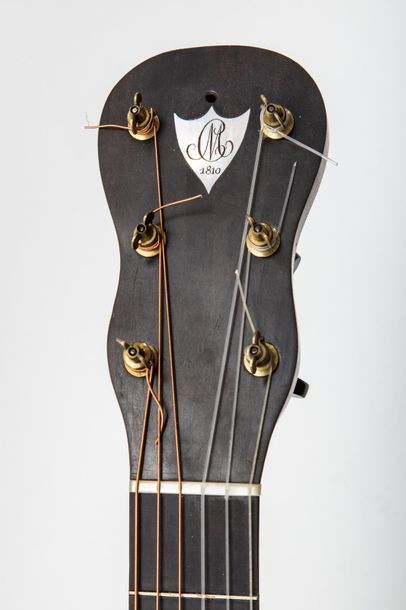 null Rare et belle guitare romantique attribuée à PONS, au millésime de 1810
Diapason...
