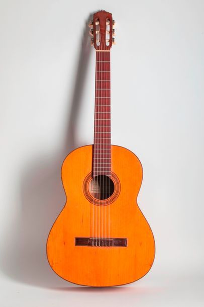 null 
Guitare flamenca de Eduardo FERRER (1905/1988), Granada, c.1955


Diapason...