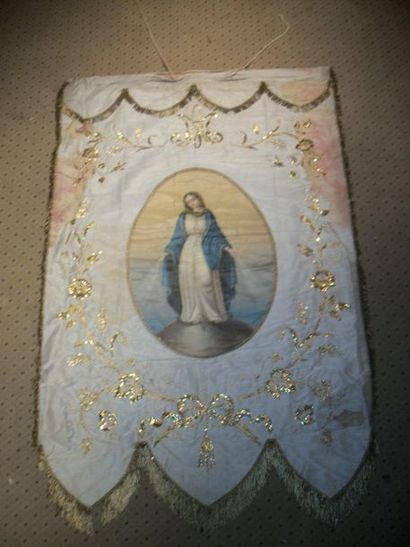 null Bannière, époque Napoléon III, satin crème, décor peint de Saint Joseph sur...