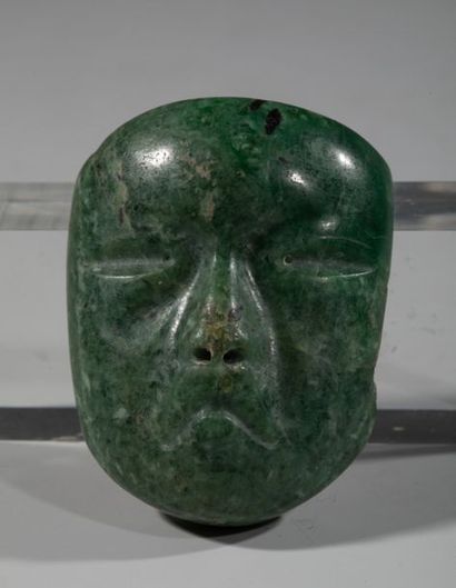 null Pendentif représentant un visage
Pierre verte
Culture Olmèque, Mexique 900 -...