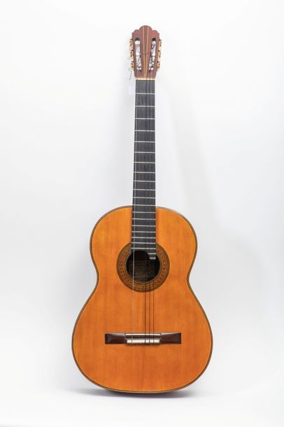 null Guitare classique de Francisco Manuel FLETA au millésime de 1962 dont elle porte...