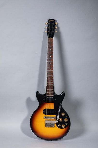null Guitare électrique solidbody de marque Gibson modèle Melody maker D, double...