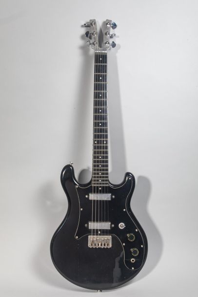null Guitare électrique solidbody modèle 350 G de marque KRAMER made in USA, n° 50245...
