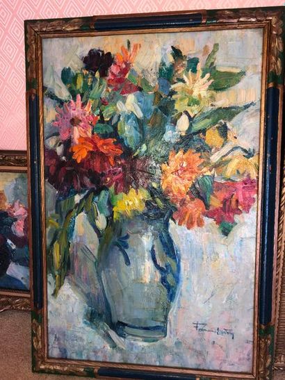 null école XX ème s., "Vase de fleurs", huile sur toile signée en bas à droite

H...