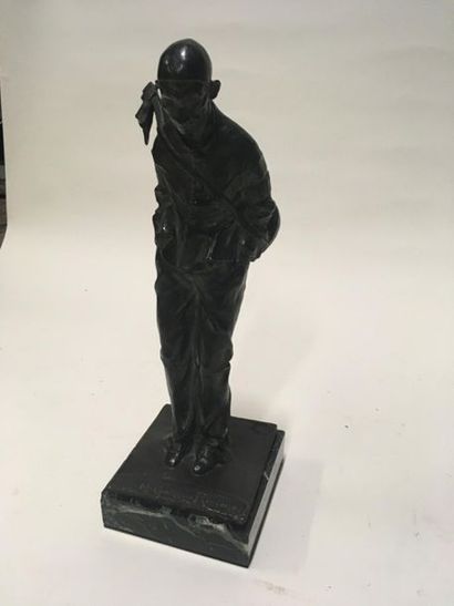 null M Goiraud Riviere "Pierrot à guitare" 
Bronze on marble base, signed M Goiraud...