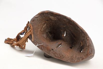 null BAMILEKE CAMEROUN Mask of the secret society "KU N'GAN" used during public purification...