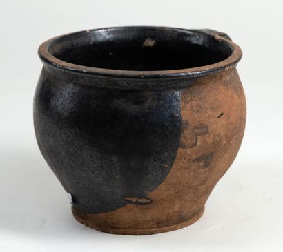  Set composed of a pottery apple cooker with brown glaze, width 22,5 and a pottery...