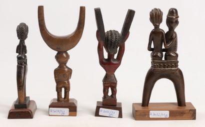  BAOULE R.COTE D'IVOIRE Lot of 4 stone throwers. Decorated with characters. Height:...