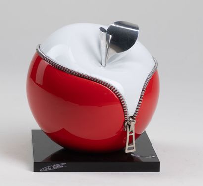 null Eric POTTIER XXIe siècle, "Apple with red zipper" The Chronicles of Anna 21...