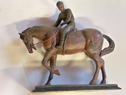 null Statue en résine "Le cavalier et sa monture" H25cm L28cm