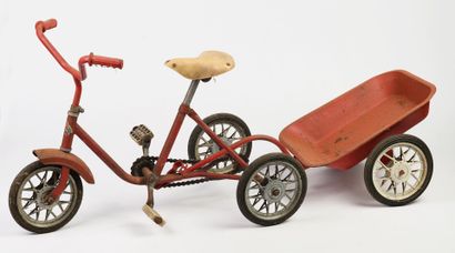 Tricycle et sa remorque M.G, rouge et orange,...
